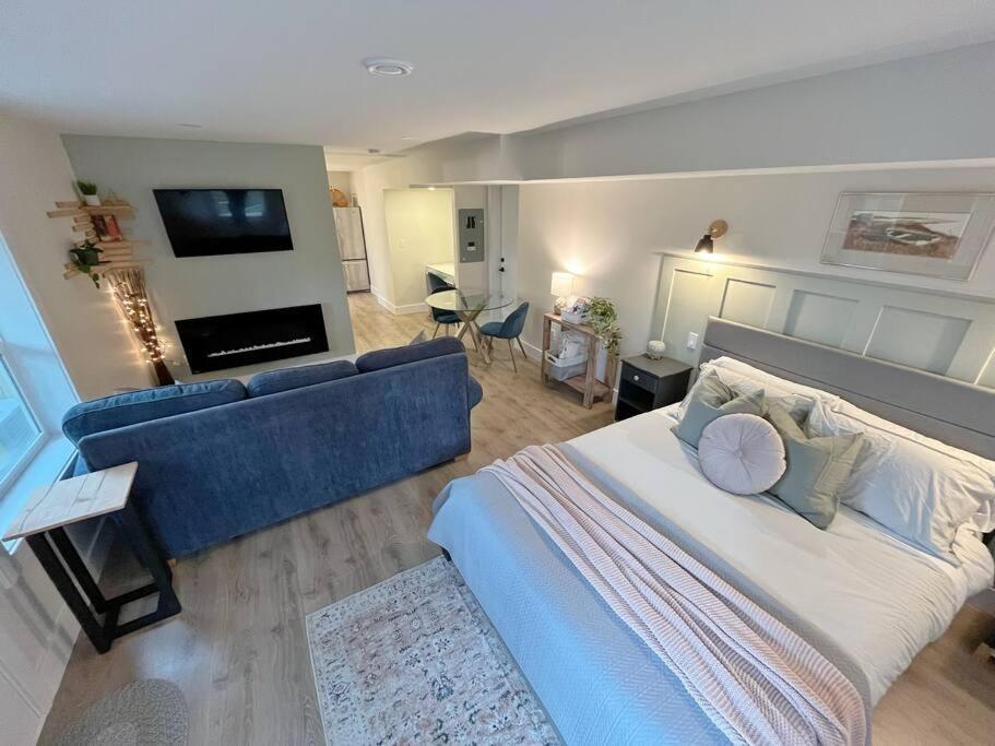 Modern Studio With Soft Tub And Mountain Views - Ratcliffe Guest Suite Duncan Εξωτερικό φωτογραφία